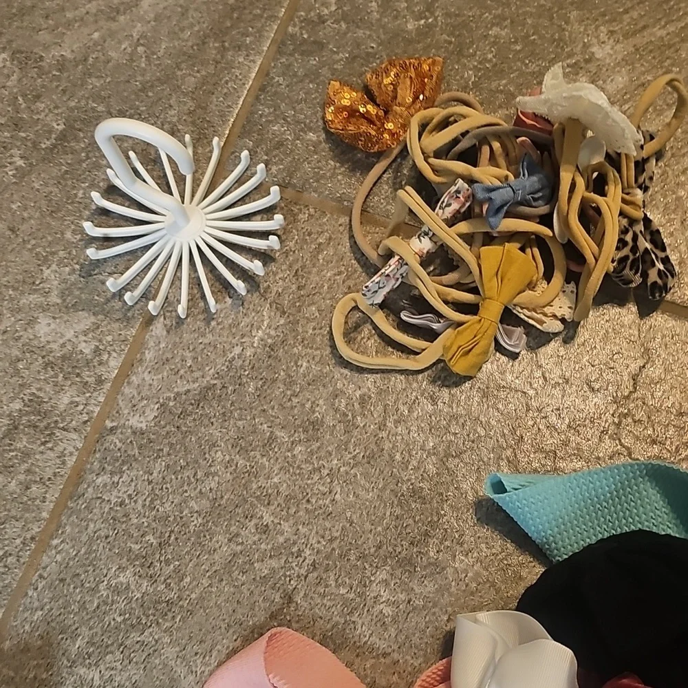 MANY! MANY! Infant Toddler Hair Bows/Clips With Bow Holder Wall Hanger